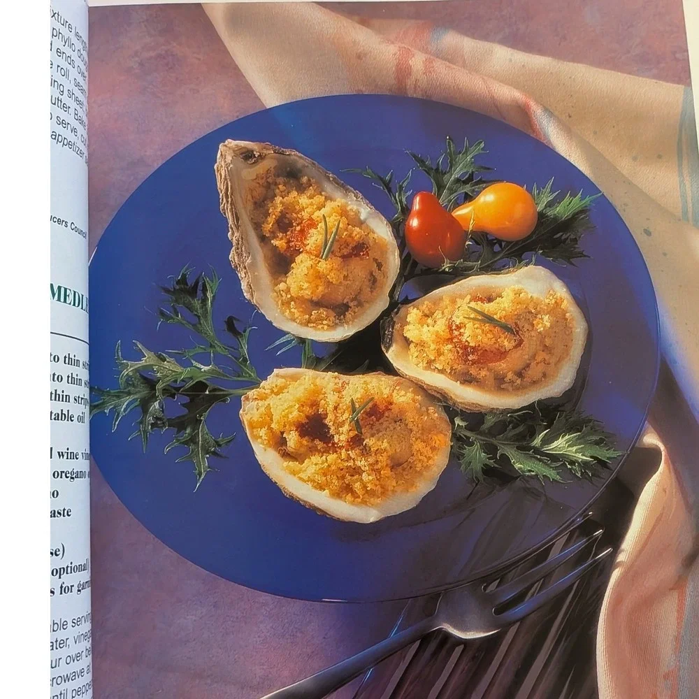 Treasury of Christmas Cookbook 1997 Hardcover 500+ Holiday Brand Name Recipes